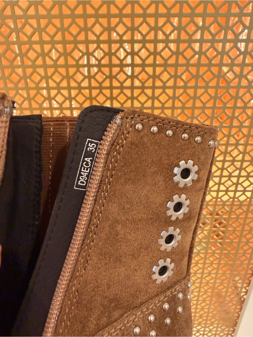 Geox Studded Ankle Boots in Brown - size 35 or 4.5 women NWT! - Picture 9 of 9